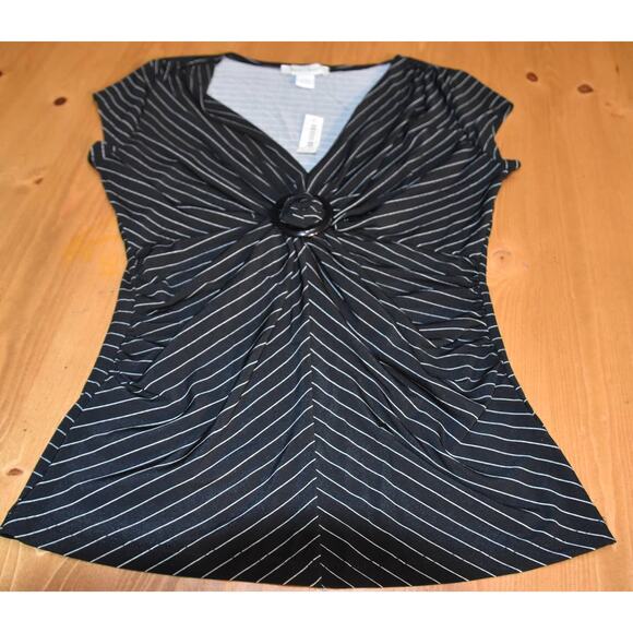 White House Black Market, Small, NWT, V-Neck, Black, Cap Sleeve - Picture 2 of 6